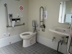 平島公園のトイレ内部