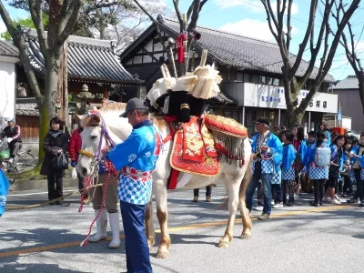 真清田神社桃花祭飾り馬